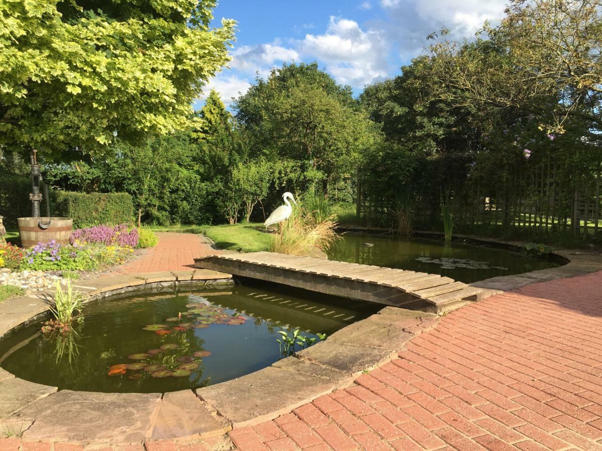 Maesbury Riverside Villa Oswestry Exterior photo