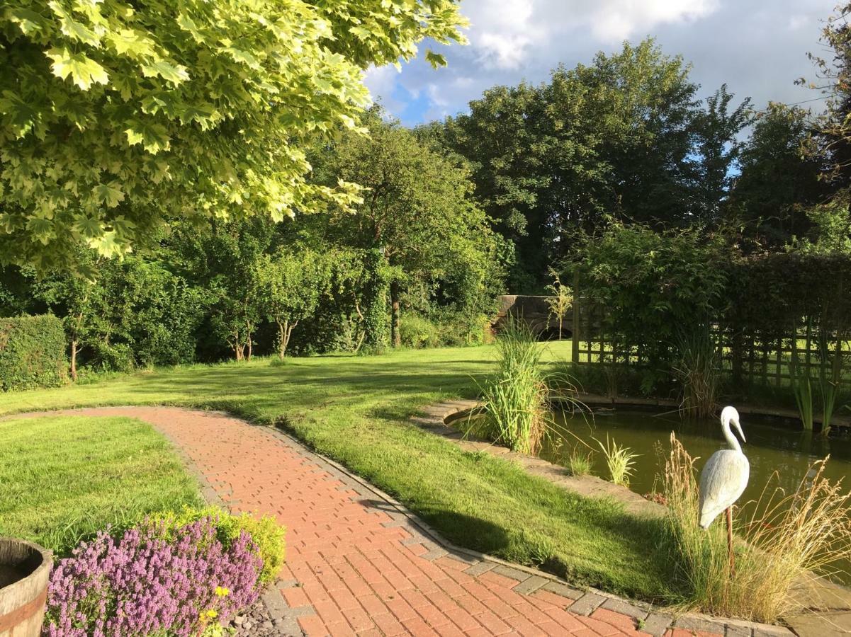 Maesbury Riverside Villa Oswestry Exterior photo